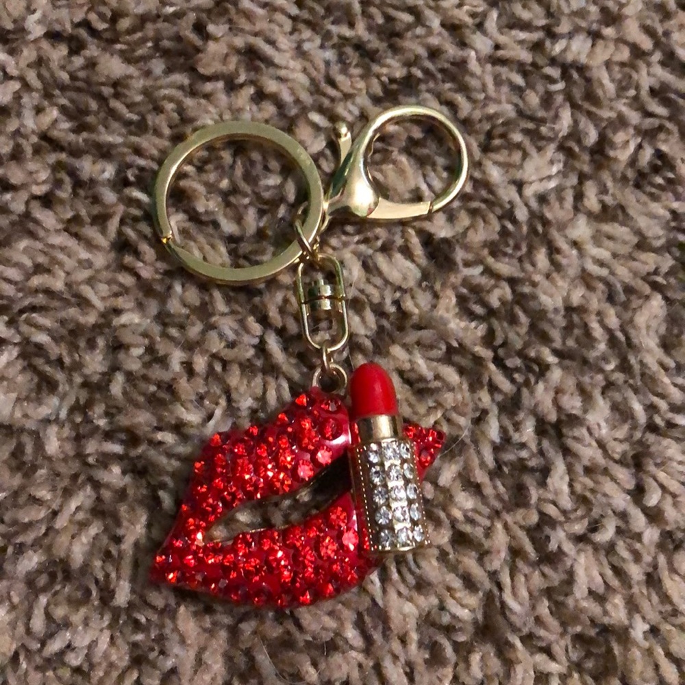 🎾 lips and lipstick key chain